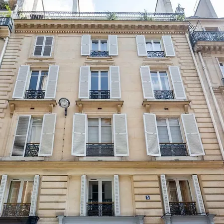 85 - Urban Palais Royal *